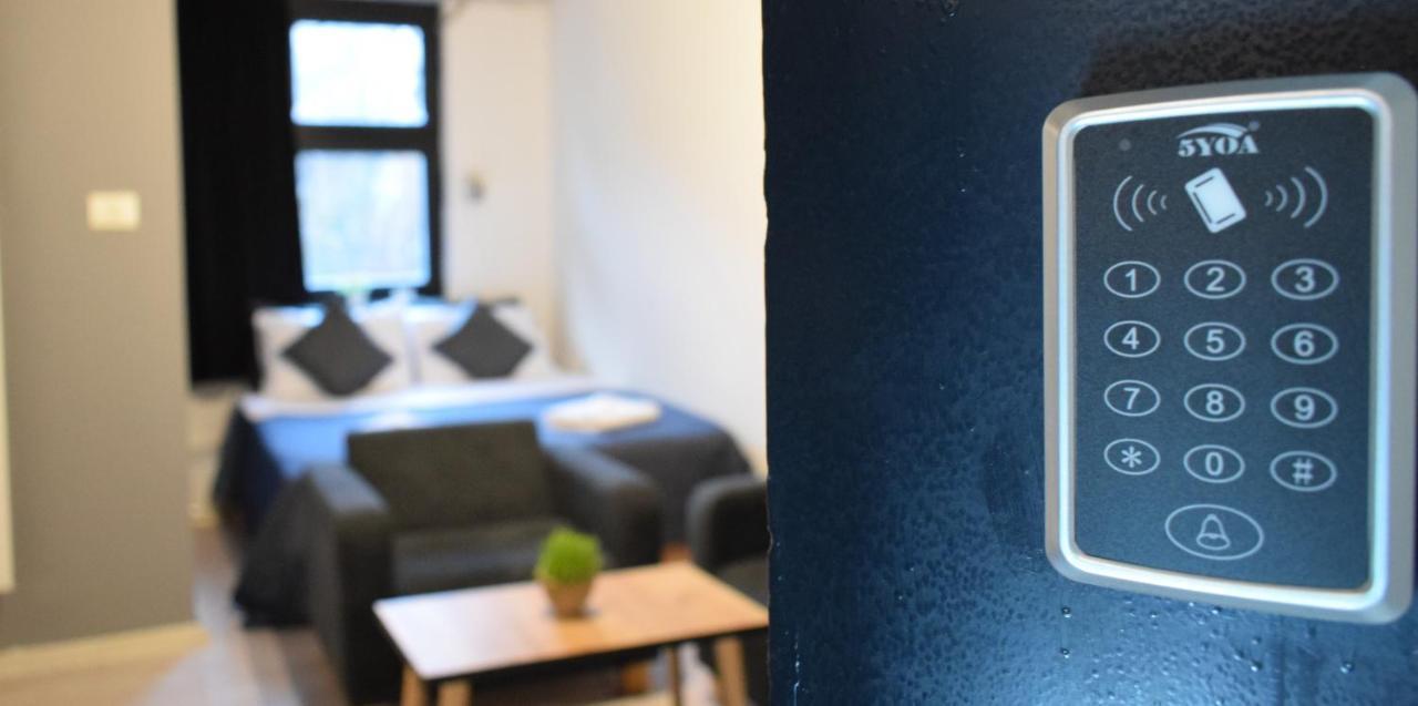 M - Square Private Rooms 스코페 외부 사진