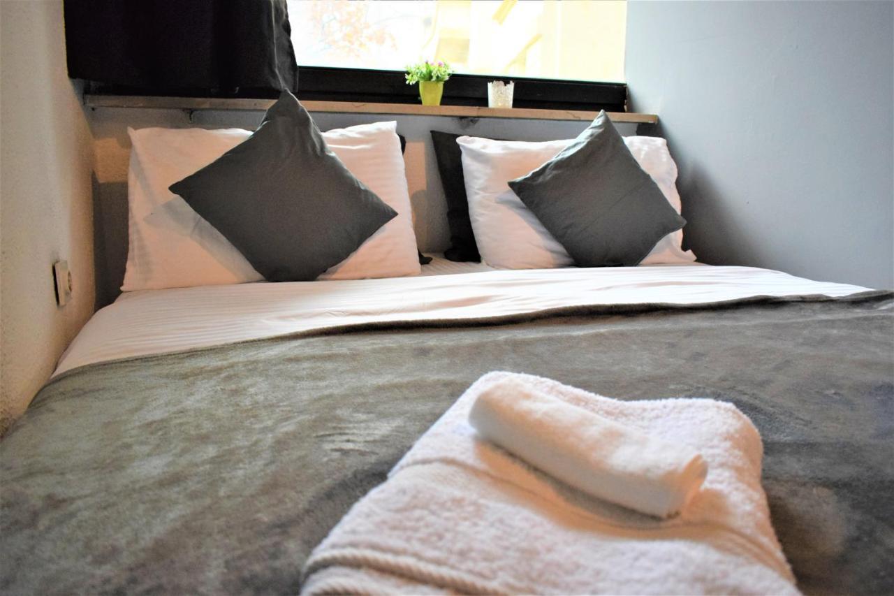 M - Square Private Rooms 스코페 외부 사진