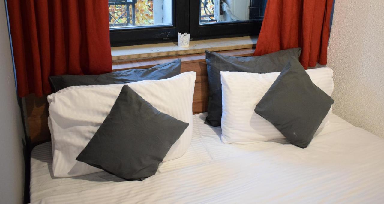 M - Square Private Rooms 스코페 외부 사진